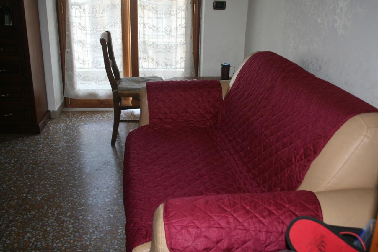 Appartamento Per Turisti E Famiglie Roma エクステリア 写真