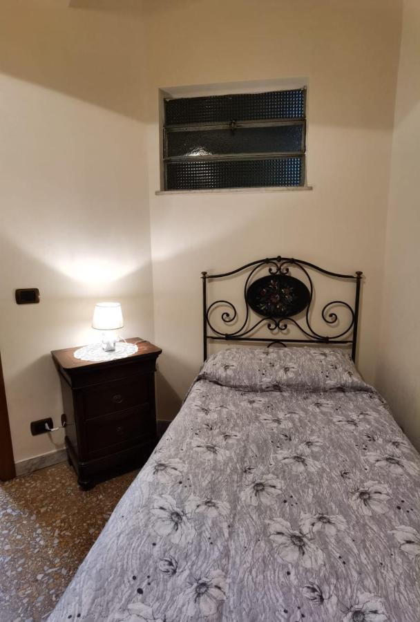 Appartamento Per Turisti E Famiglie Roma エクステリア 写真
